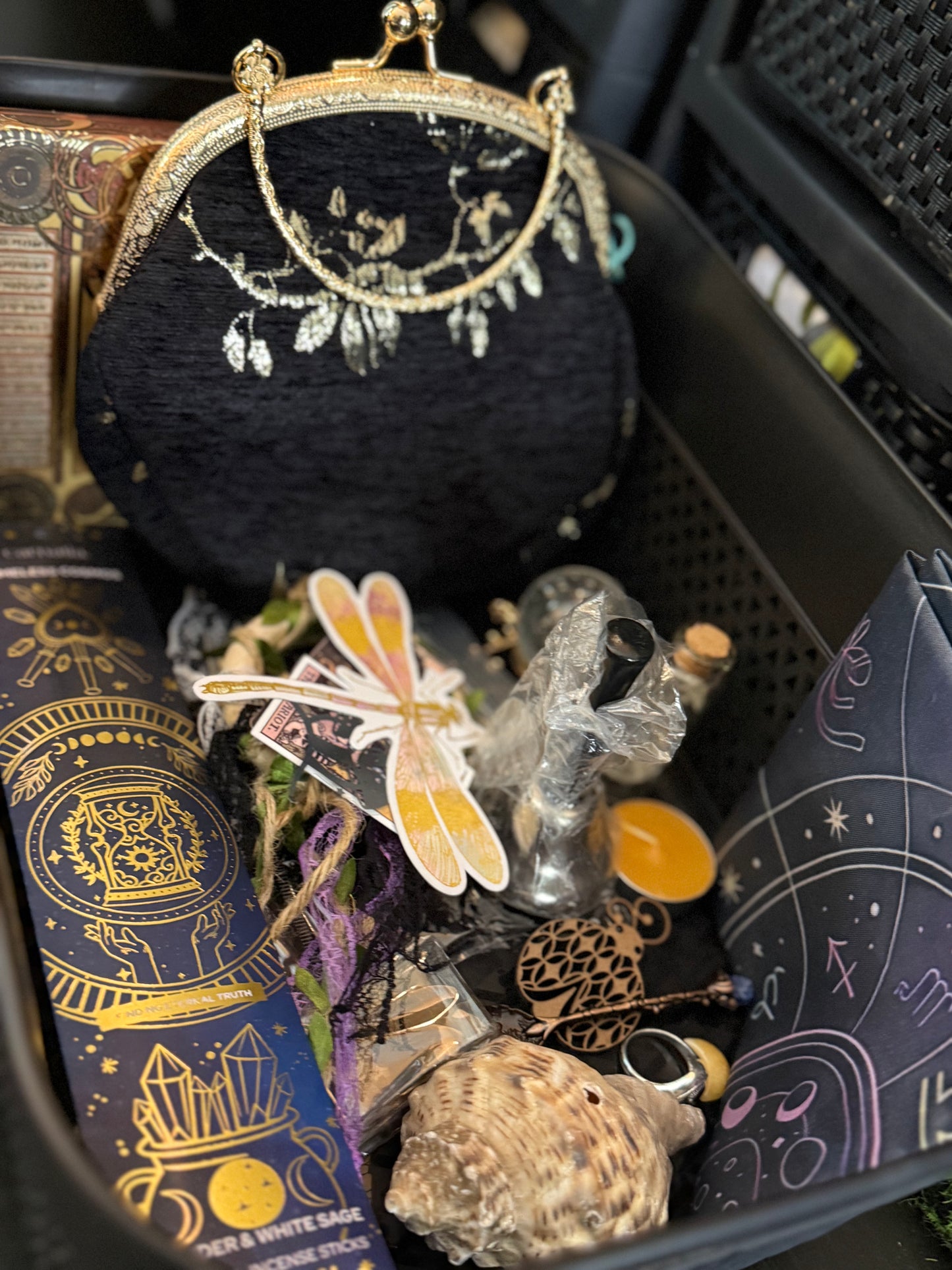18 Item Witchy Mystery Bundle